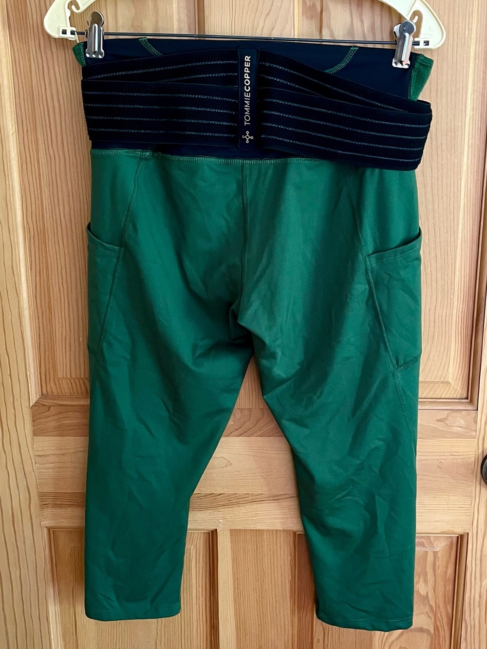 Tommie Copper Back Support Pro Capri Leggings L Olive Green Compression Pocket